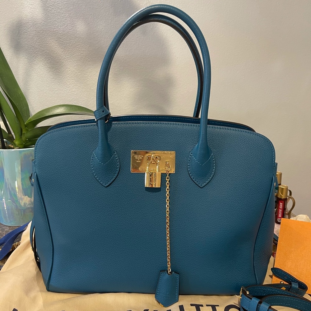 ✨⚜️Louis Vuitton Milla MM Mallard⚜️✨ - Picture 2 of 11